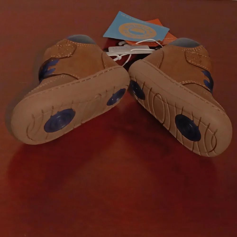 Surprize By Stride Rite Brown Sneaker Boots Size 3 (Walker) NWT